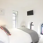 1 Chapel Place