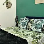 Smallest House In Chester - Cosy 1 Bedroom Home