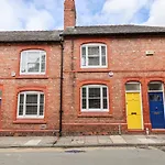 30 Commonhall Street