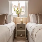 Stylish & Recently Refurbished Chester Apartment - Up To 6