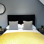Penthouse On The Rows - Cathedral Views