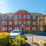 Comfy & Convenient 2Br Apartment Near Chester