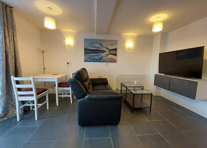 Flat 1 Cosy And Comfortable In Chester