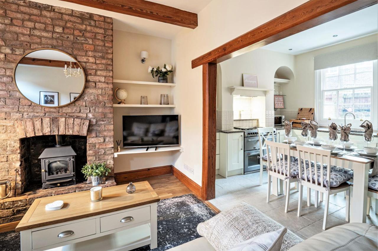 The In Chester, Sleeps 6 With Free Parking Ferienhaus Chester