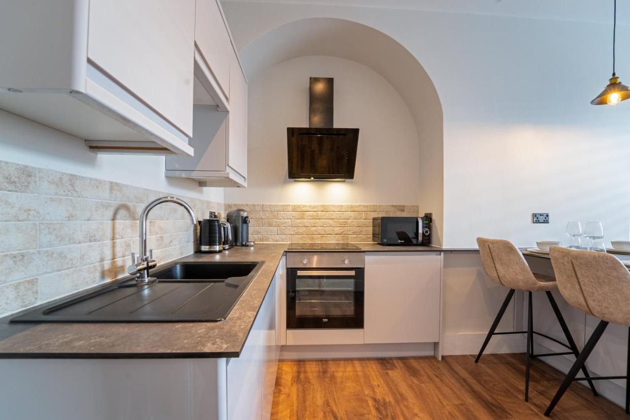 Watergate Penthouse - New 2 Bed Luxury In Centre *