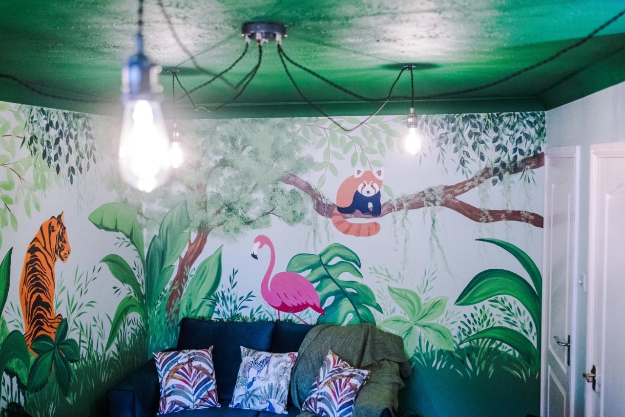 Holiday home The Jungle Hut Chester