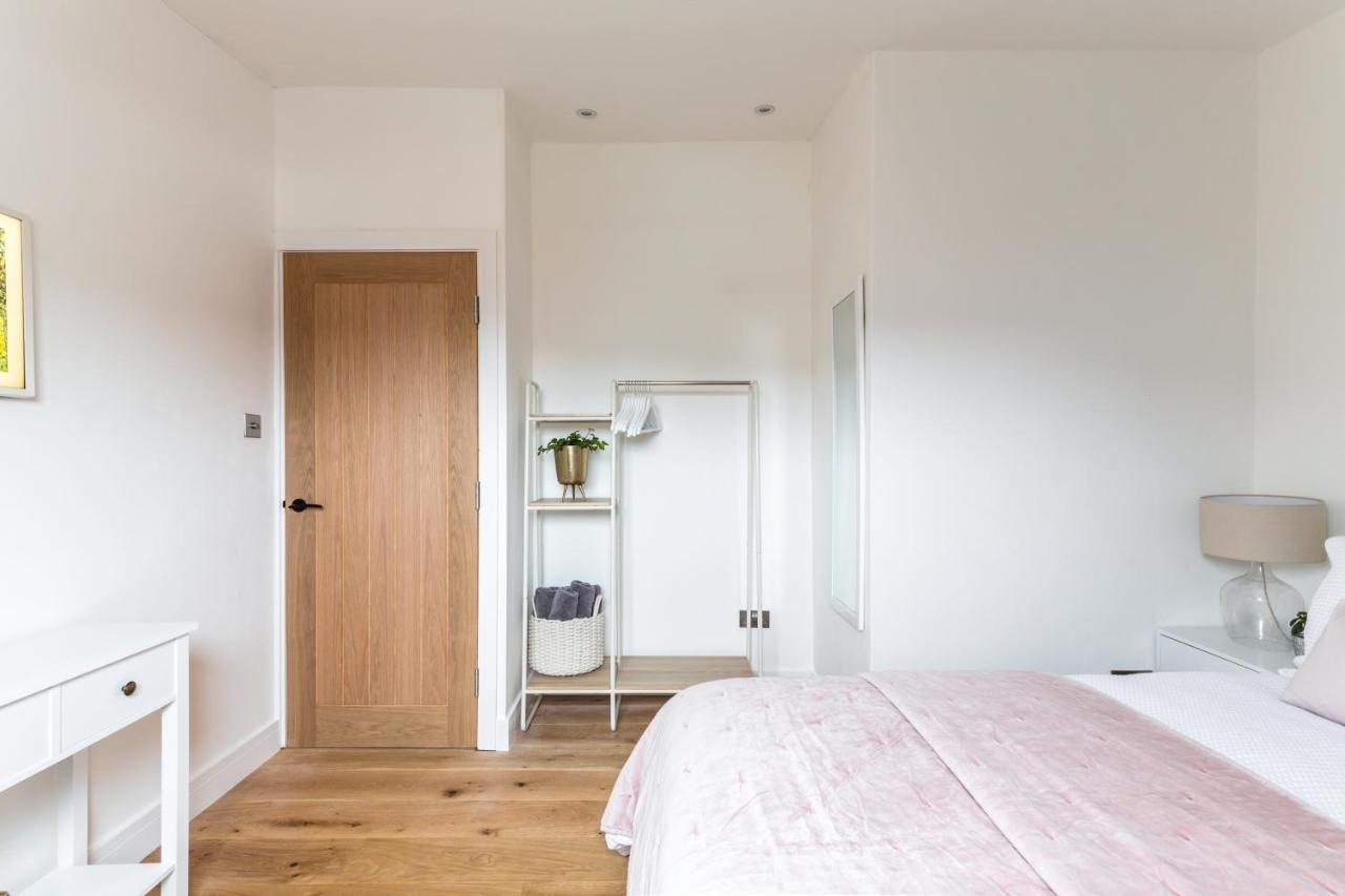 The Penthouses, 9 Albion Mews * Chester