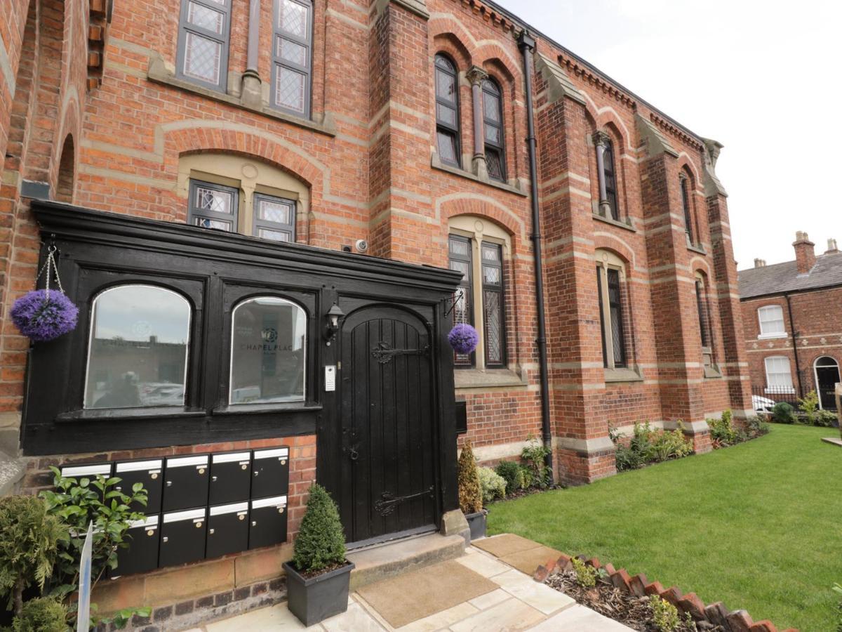 Apartment 1 Chapel Place *