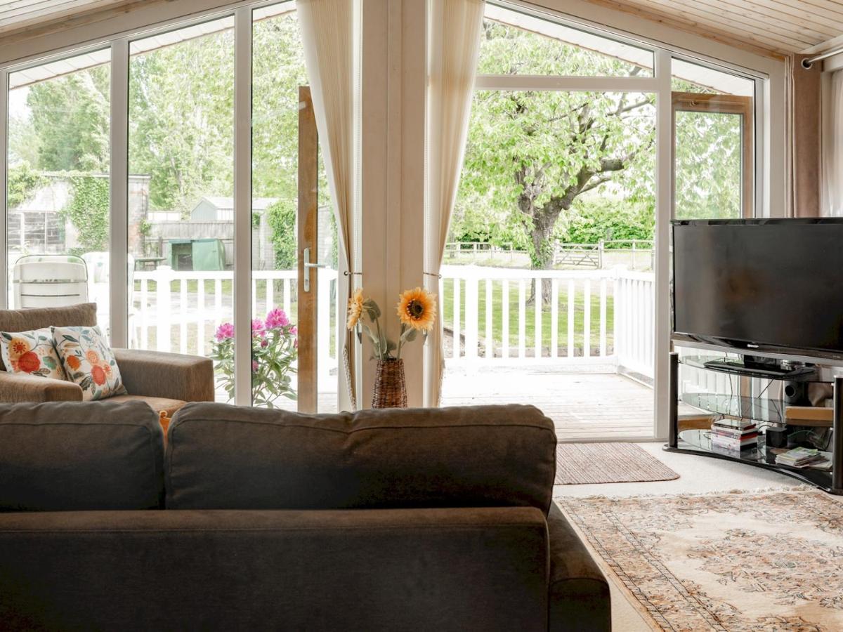 Pass The Keys The At Point House Farm - Sleeps Up To 6 Holiday home *