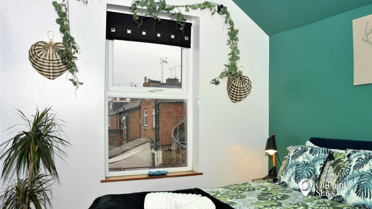 Smallest House In - Cosy 1 Bedroom Ferienhaus *