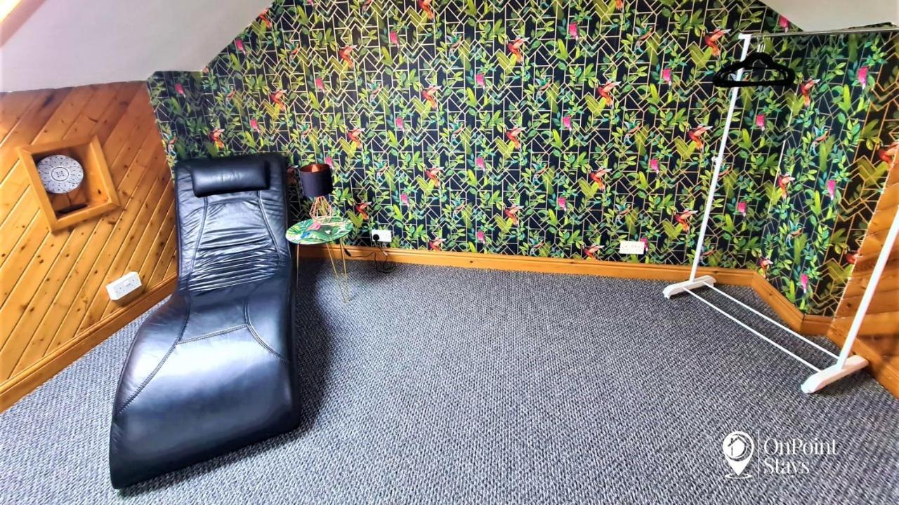 Lovely Spacious 5 Bedroom Near City Centre Apartment Chester