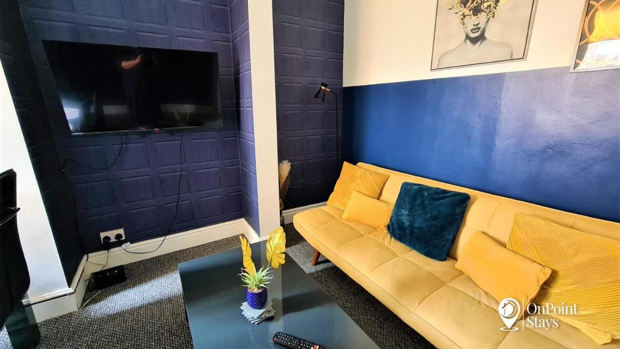 Lovely Spacious 5 Bedroom Near City Centre Apartment