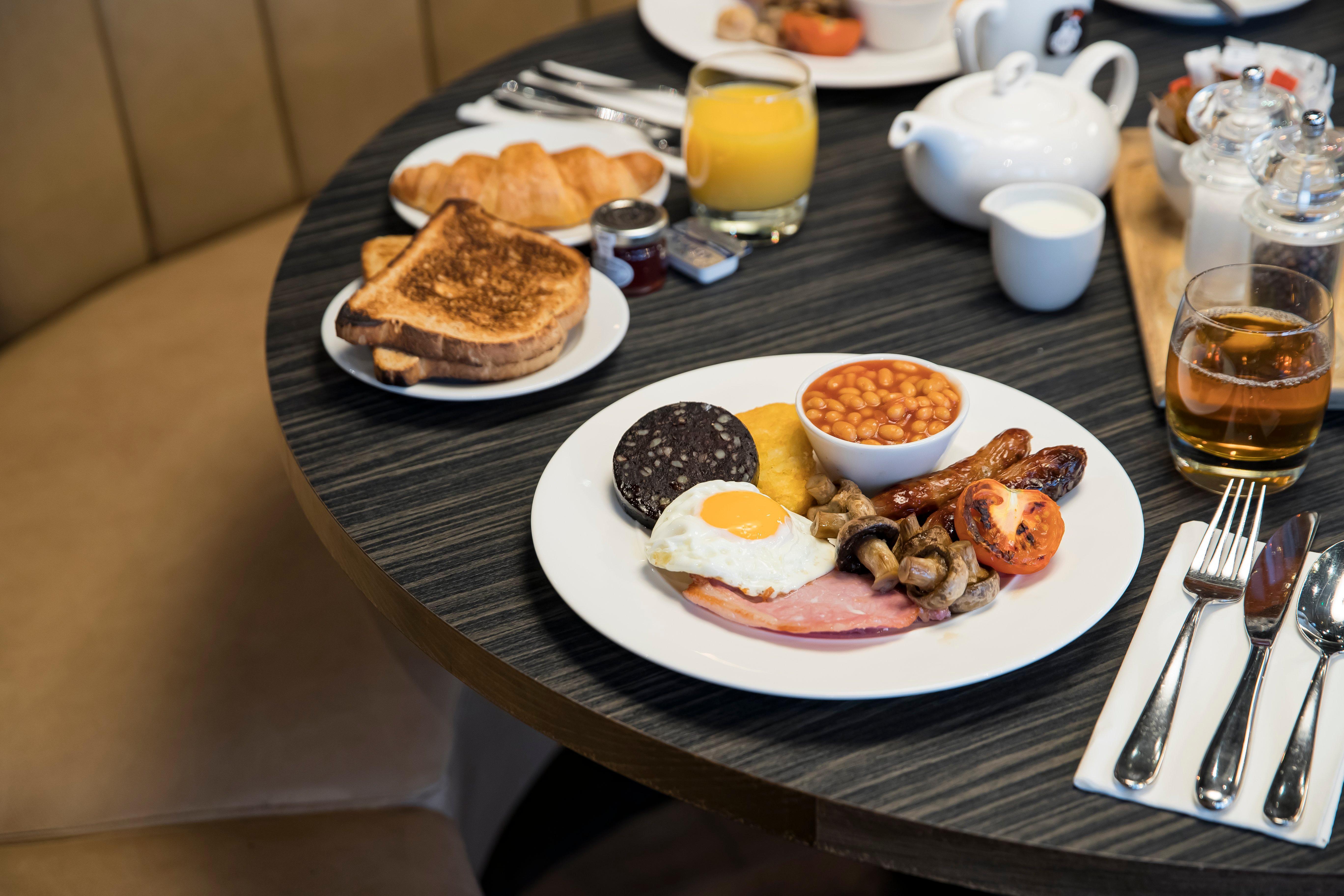 Crowne Plaza By Ihg Hotel 4*
