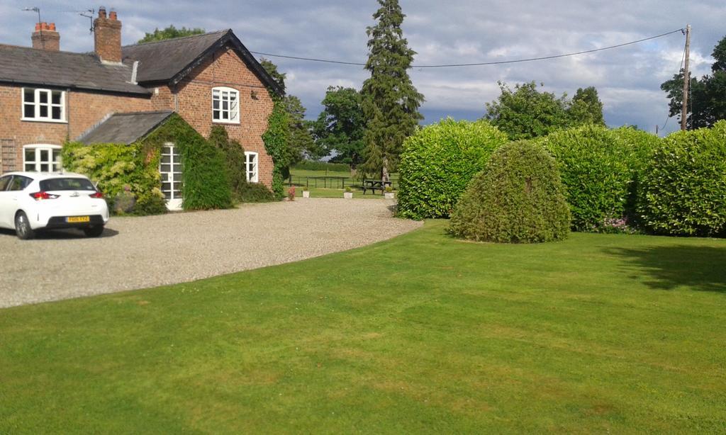Newton Hall 4*