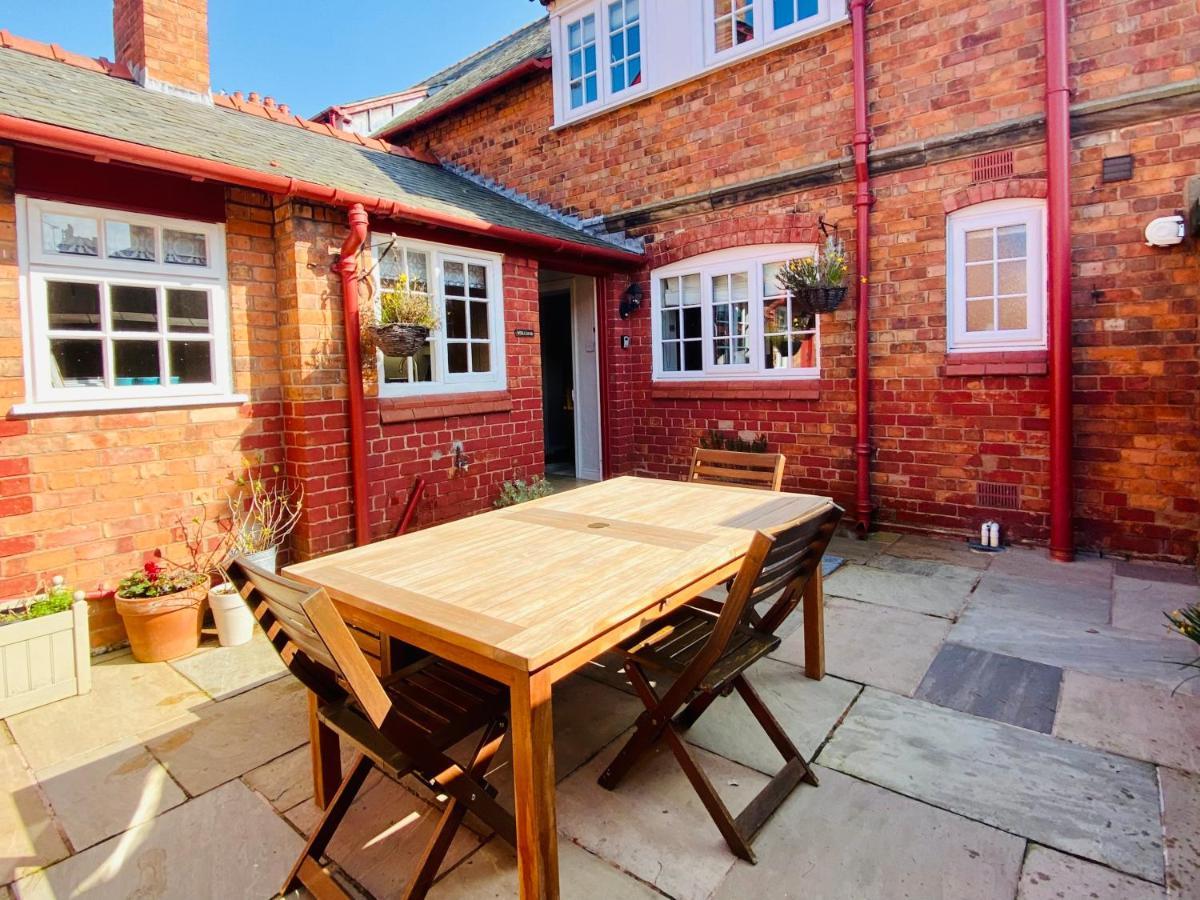 Holiday home 30 Overleigh Road Chester
