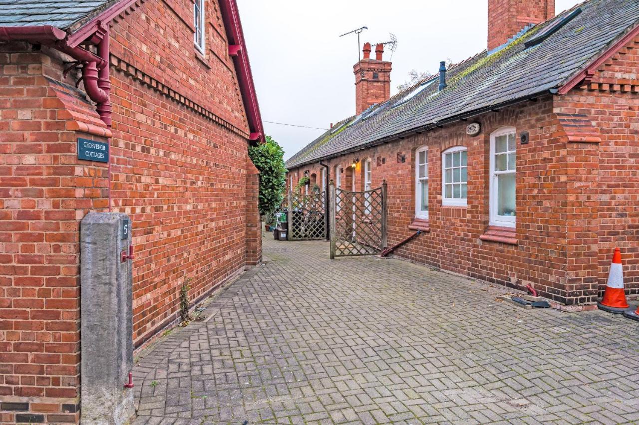 Country Charm Sleeps 4 & Free Parking