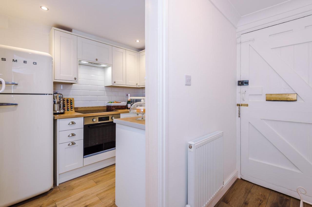 Country Charm Sleeps 4 & Free Parking Chester