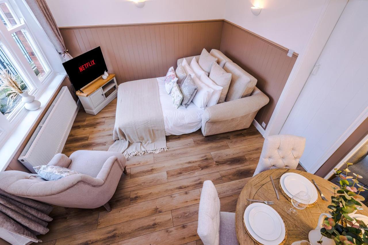 Country Charm Sleeps 4 & Free Parking * Chester