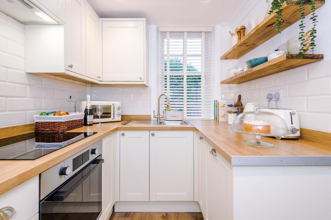 Country Charm Sleeps 4 & Free Parking