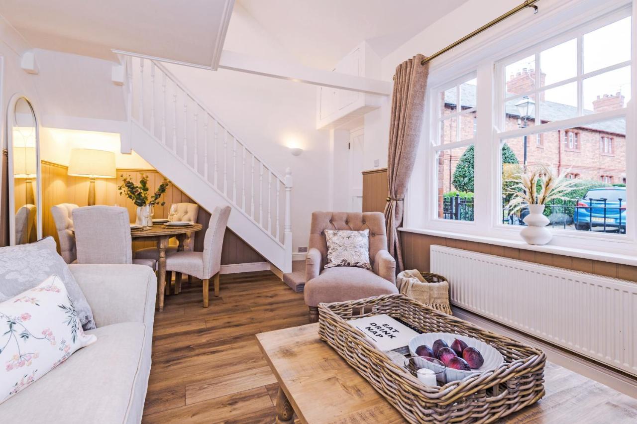 Country Charm Sleeps 4 & Free Parking Chester