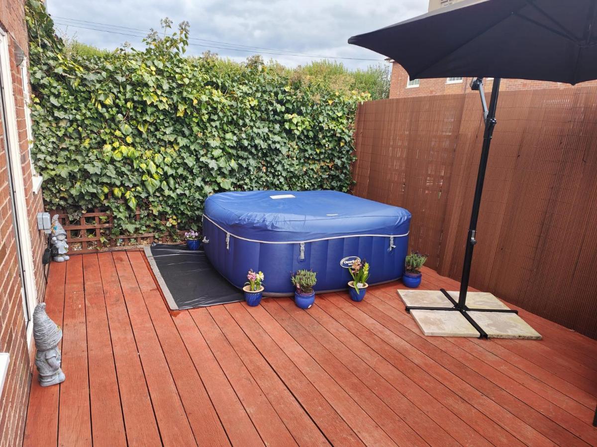 Boutique Abode - With Hot Tub Holiday home Chester