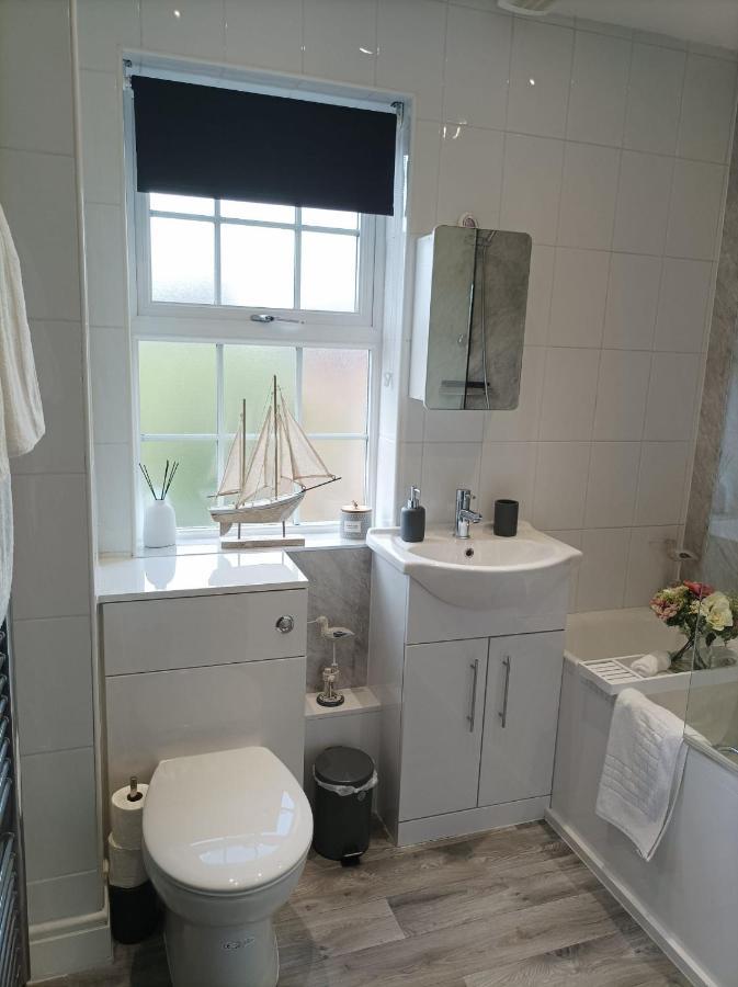 Boutique Abode - With Hot Tub *
