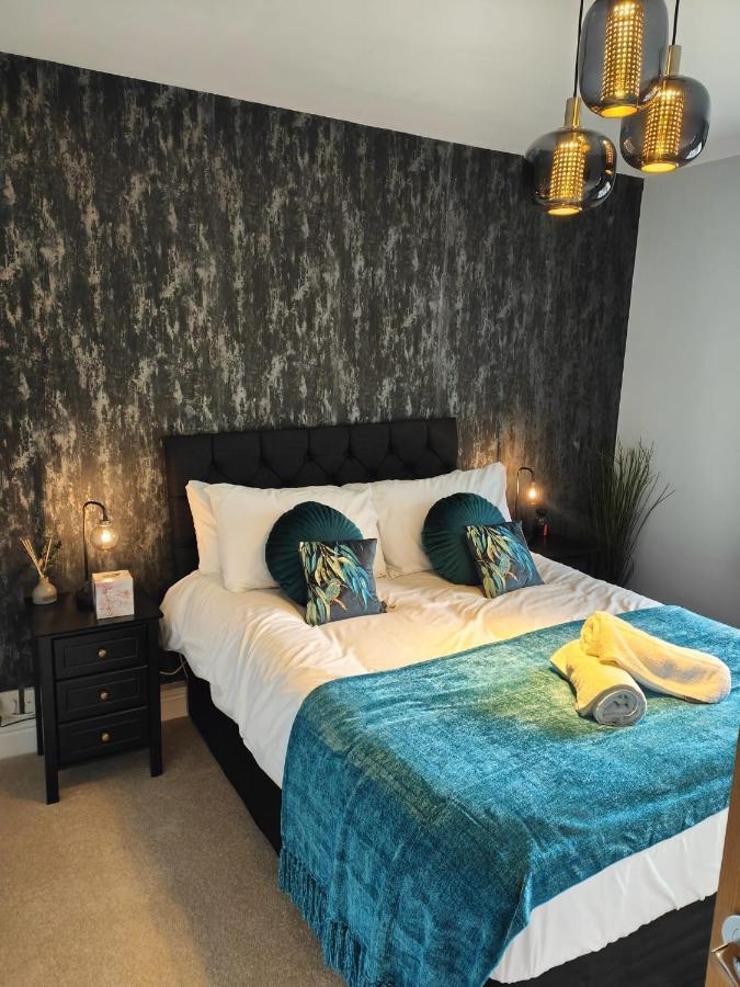 Boutique Abode - With Hot Tub *