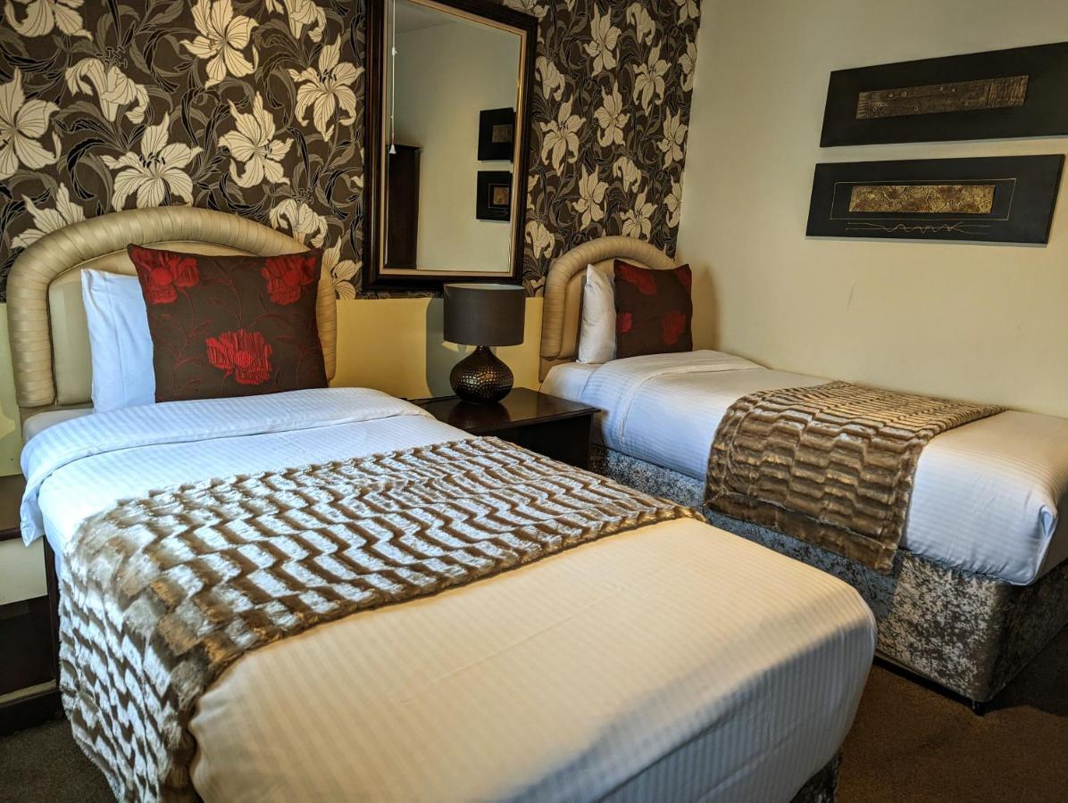 Brookside & Restaurant Hotel Chester