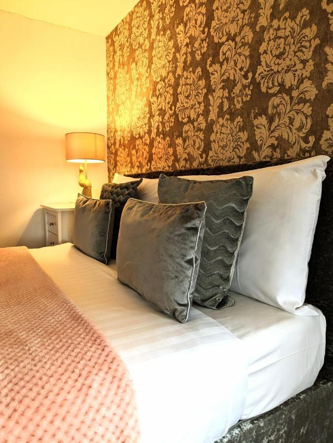 Hotel Brookside & Restaurant