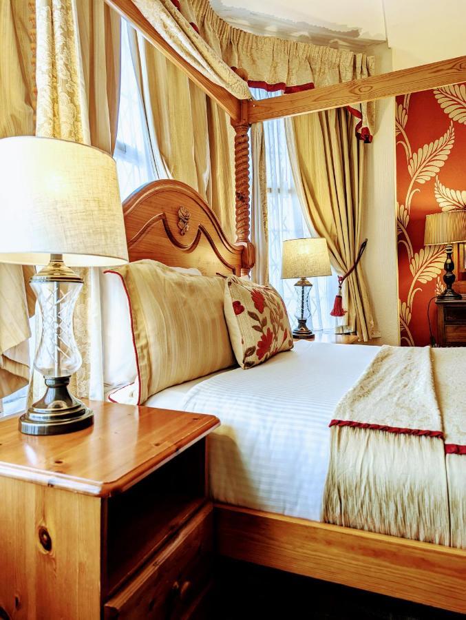 Brookside & Restaurant 3* Chester