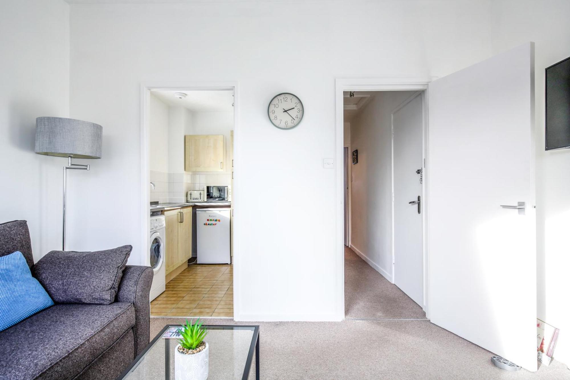 Stays - Value With Free Parking In The Heart Of Chester
