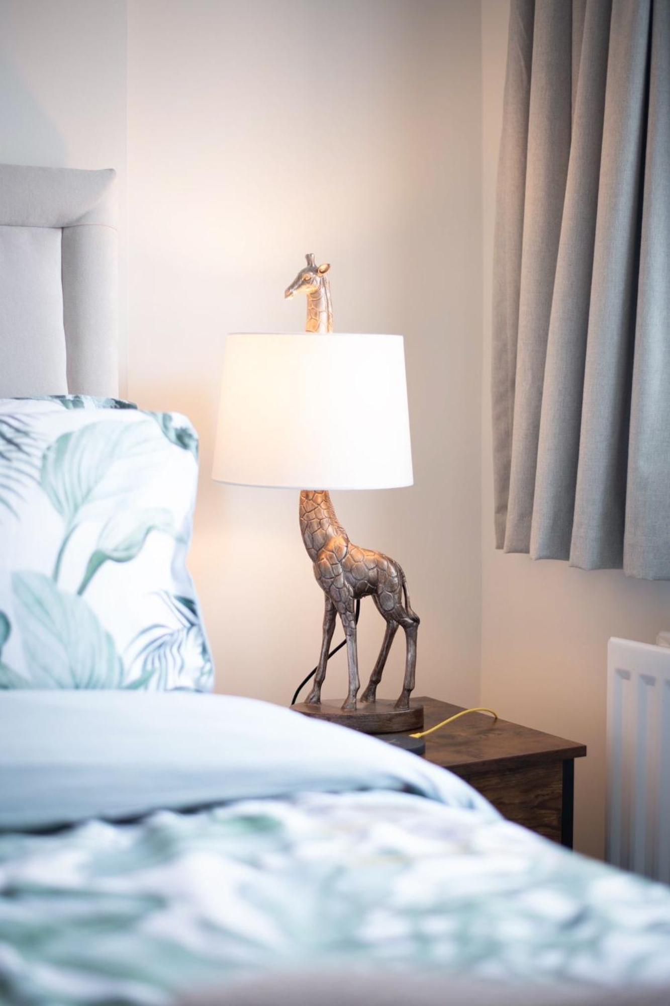 Jungle Escape, With Parking & Terrace * Chester