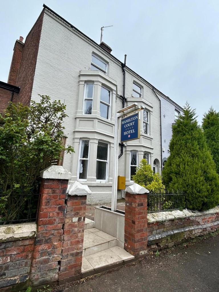 Hamilton Court Hoole 3*