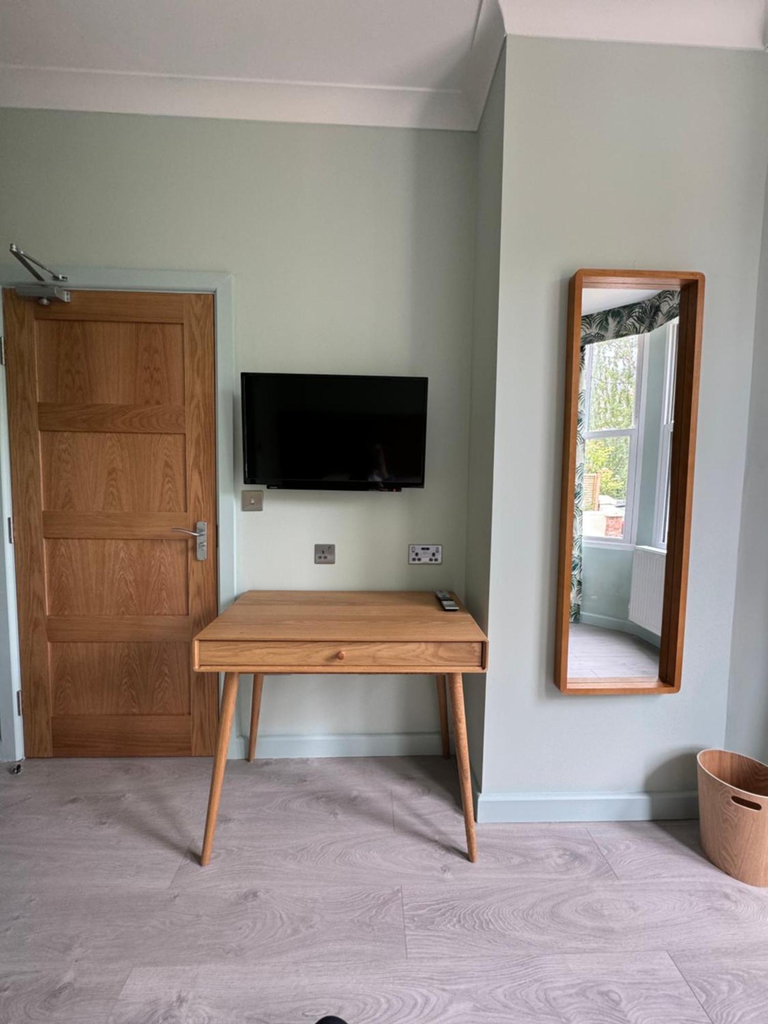 Hamilton Court Hoole Hotel 3*