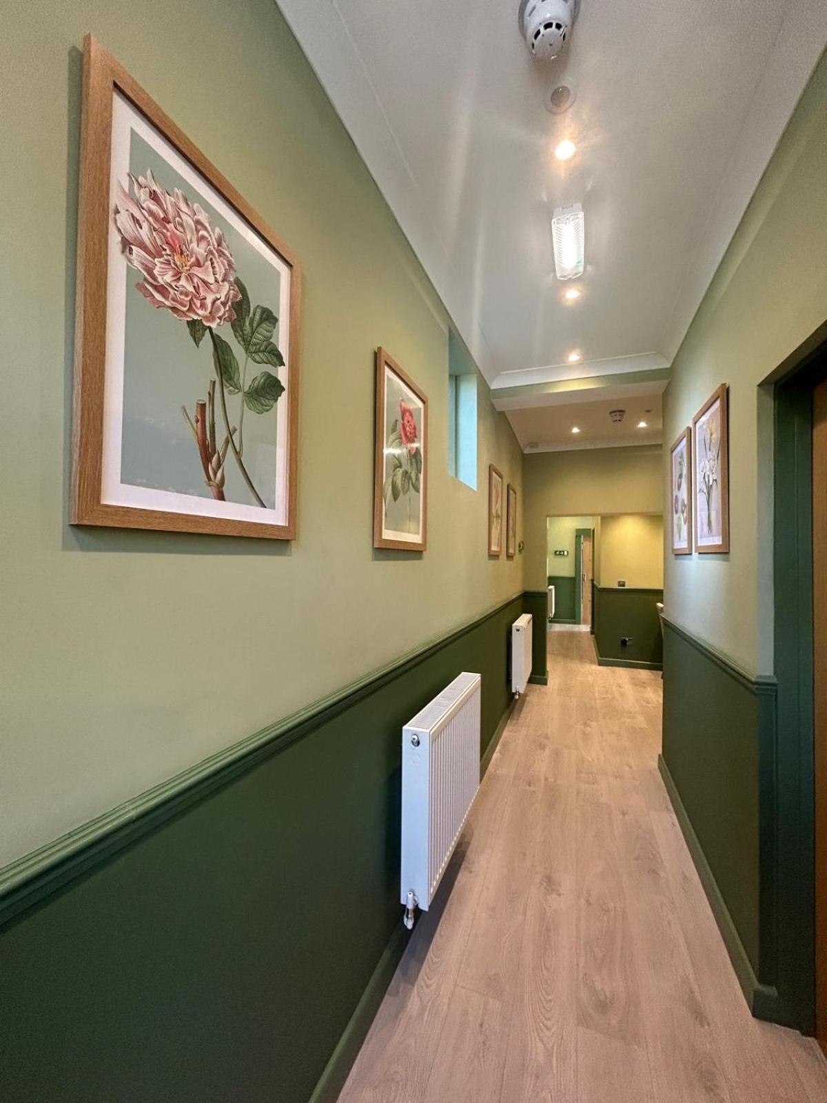 Hotel Hamilton Court Hoole 3*