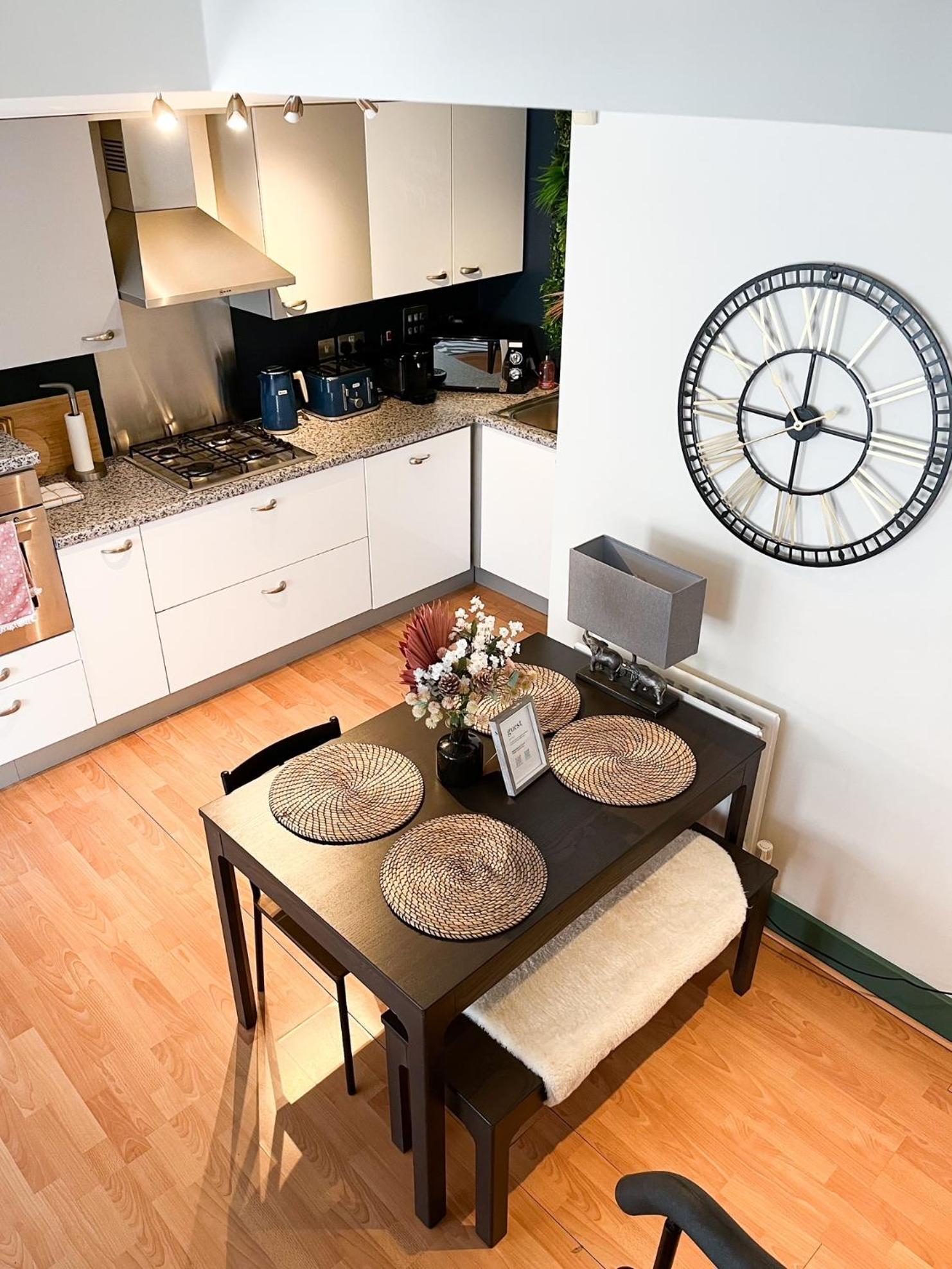 Apartment Jungle Escape, With Parking & Terrace