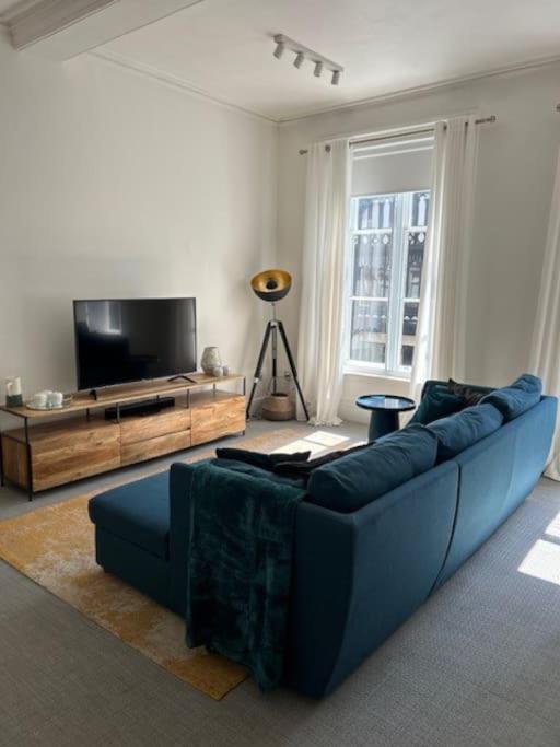 Apartment Modern Within Historic City Walls