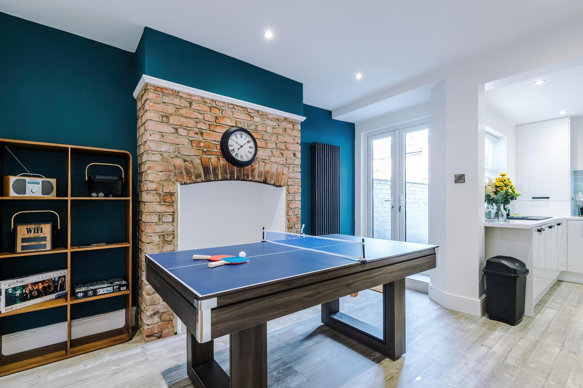 Serene & Contemporary Hoole House Holiday home *
