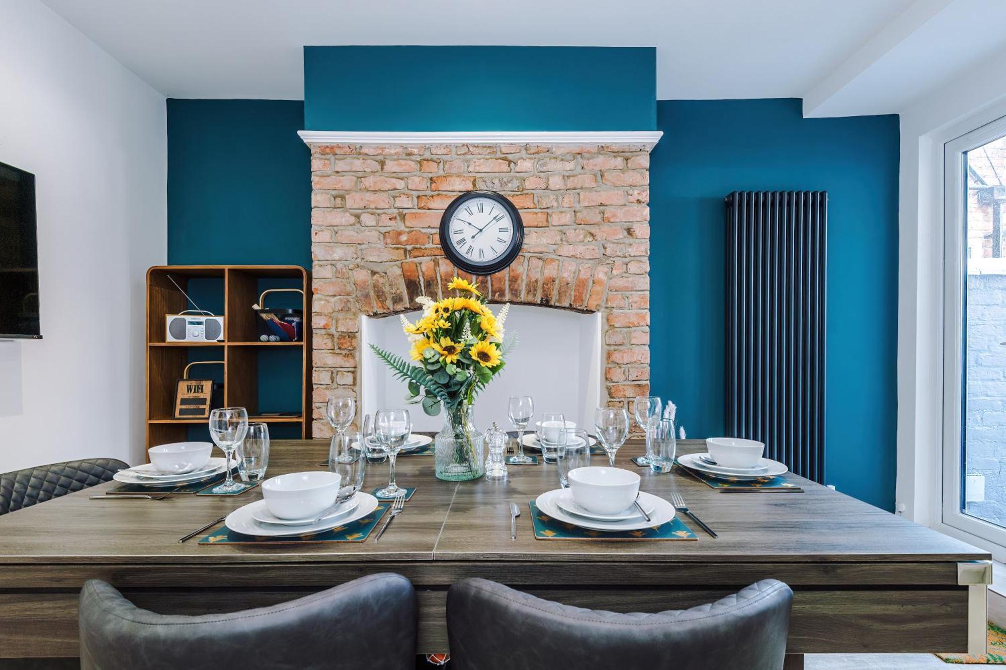 Serene & Contemporary Hoole House *
