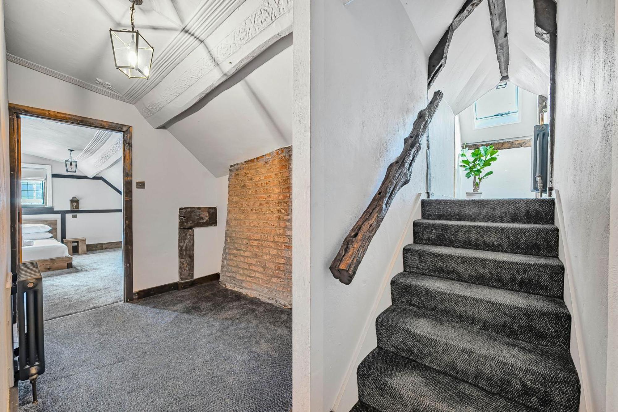 Quirky Retreats - Rose Apartment Chester