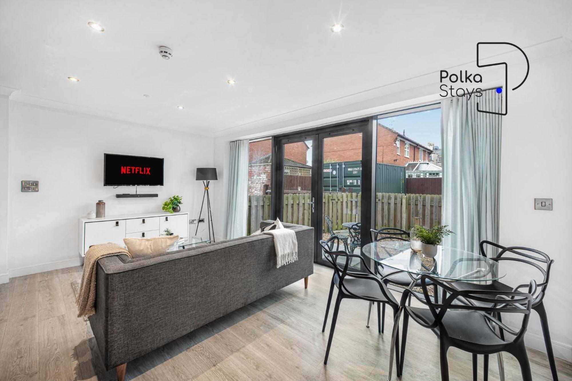 Apartment The Stables, - Luxury By Polkastays Chester