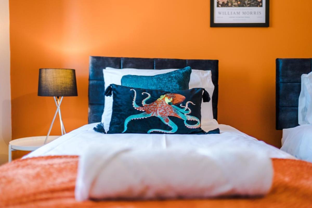 Comfy & Convenient 2br Near *