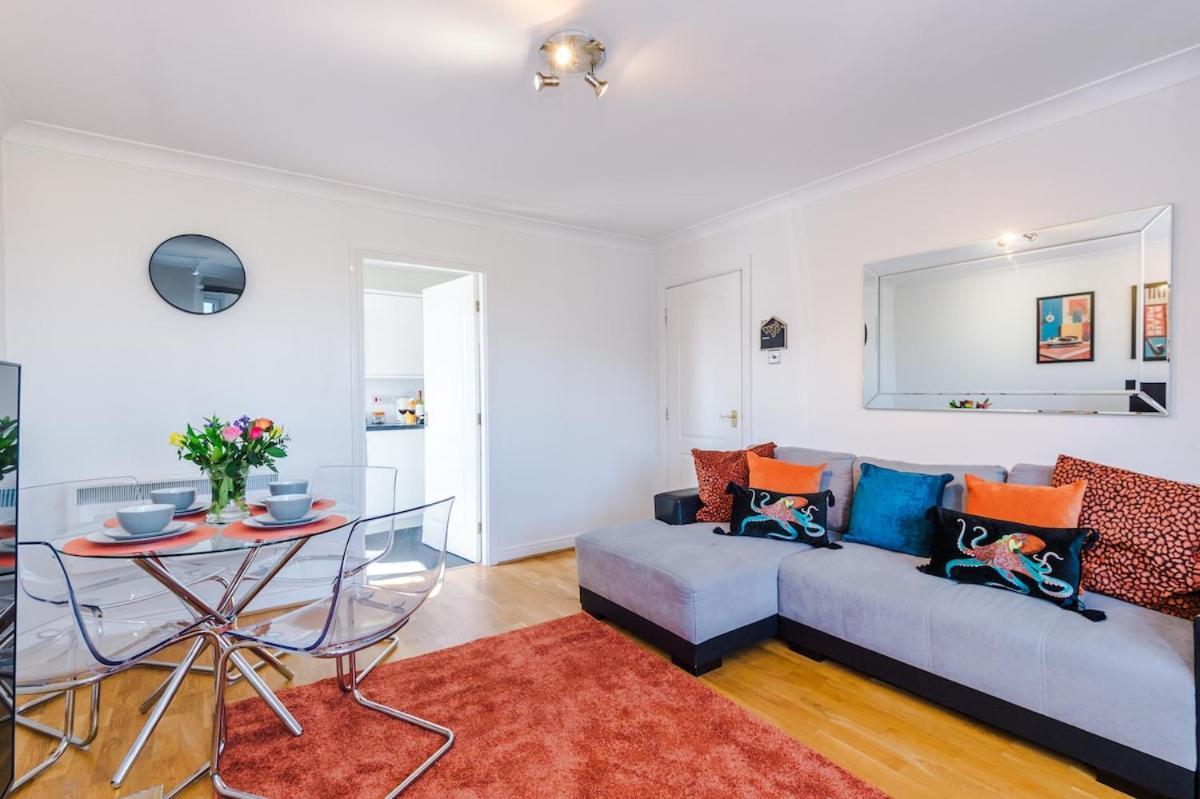 Apartment Comfy & Convenient 2br Near