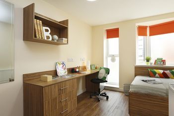 Hotel Trinity Hall 2*