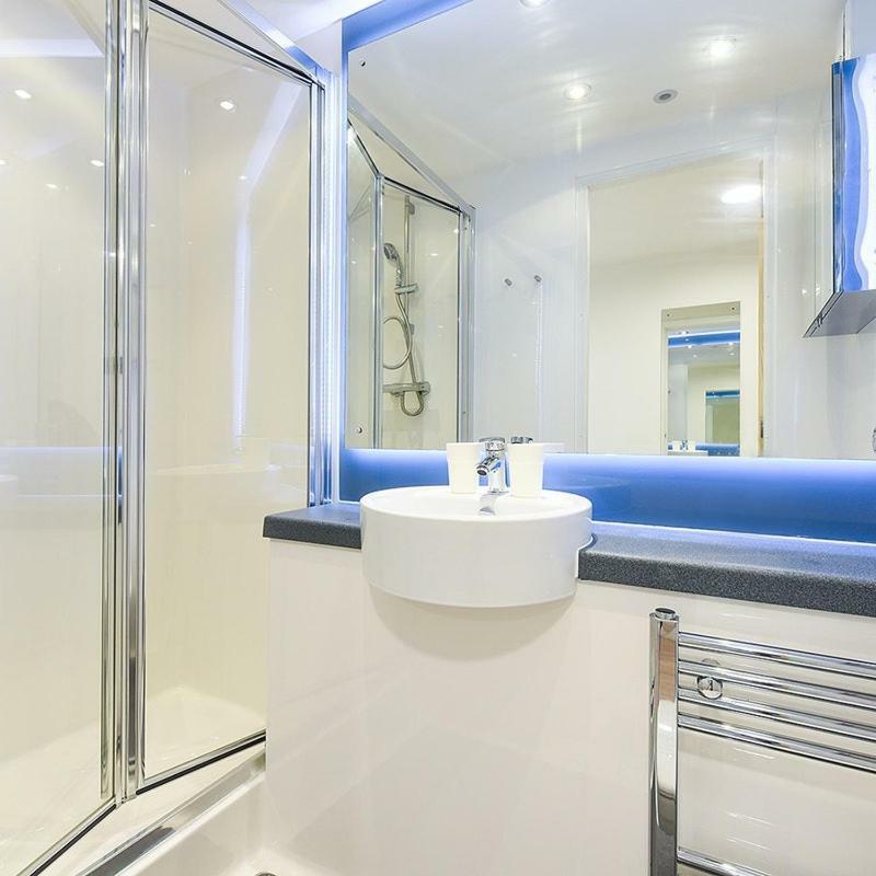 The Towpath- Campus Hostel *
