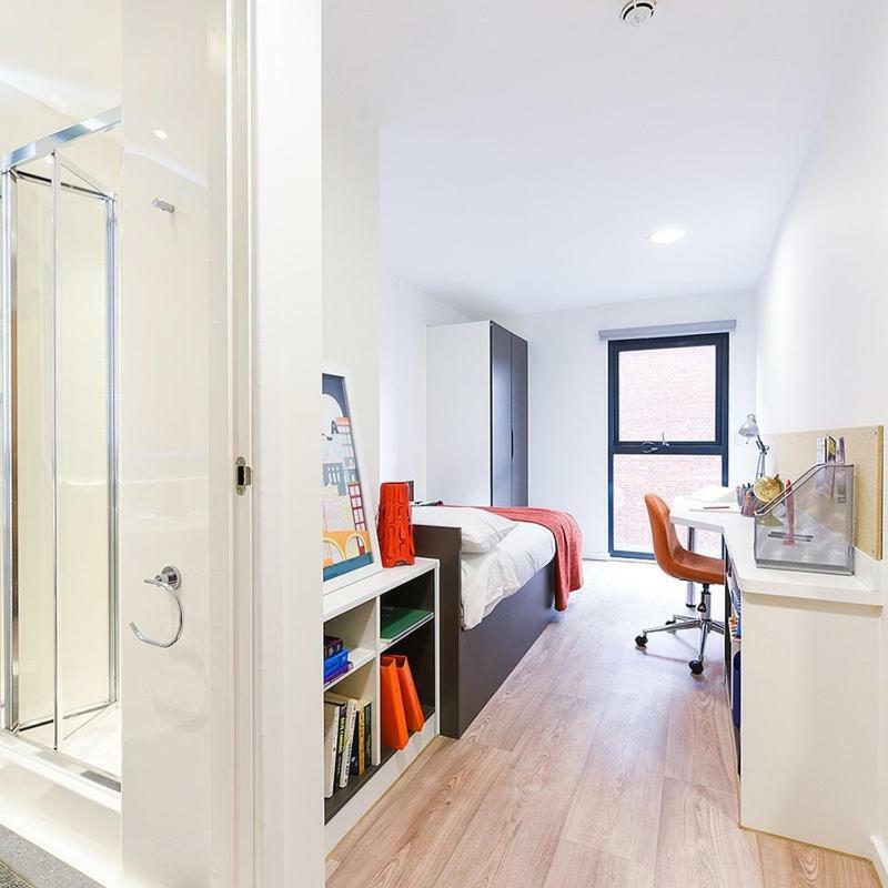 The Towpath- Campus Hostel
