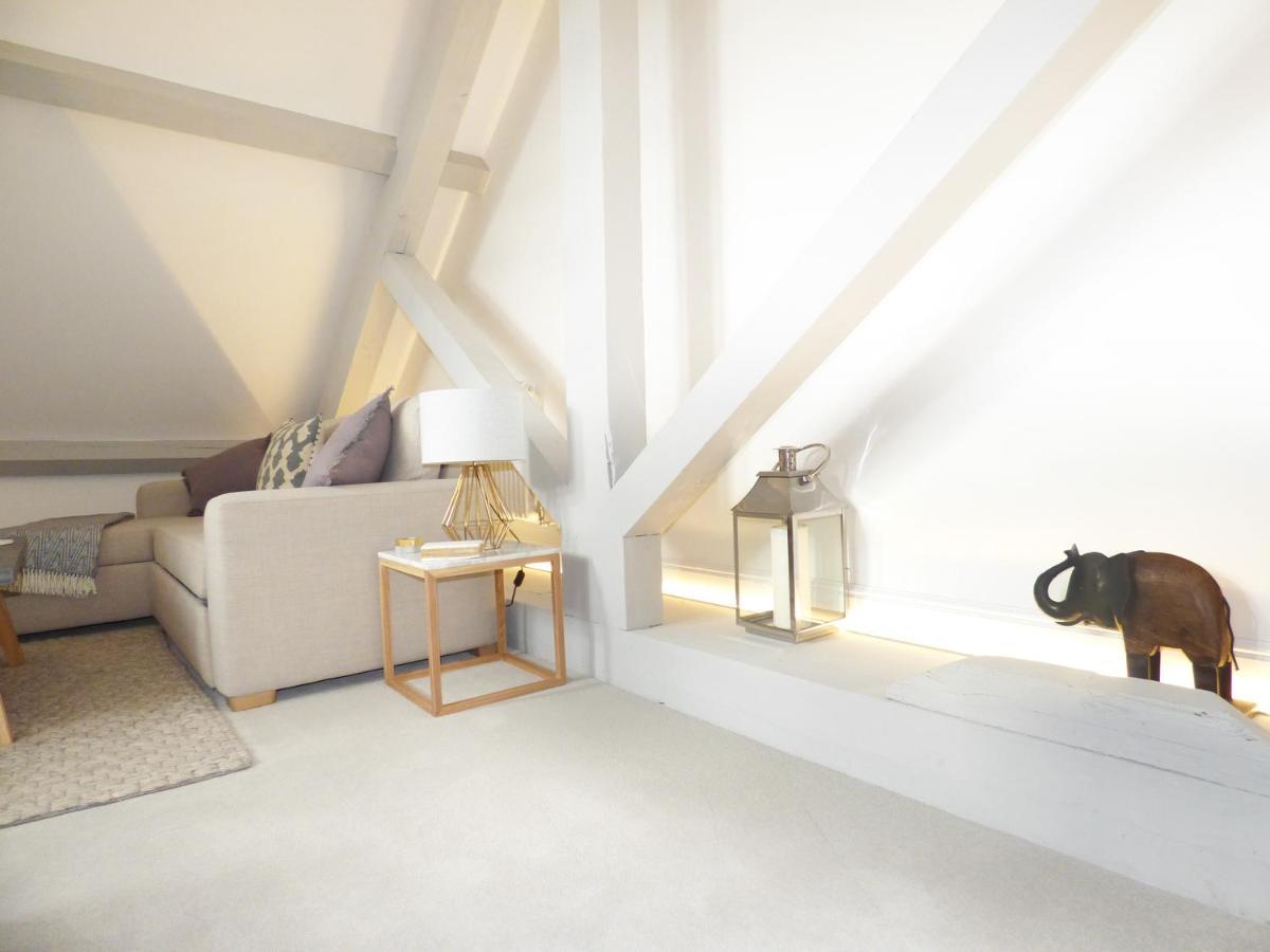 Apartment 1 Chapel Place