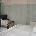 Cheltenham Lodge