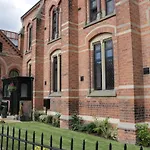 1 Chapel Place
