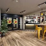 Super 8 Chester East